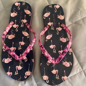 Vera Bradley flip flops size 8